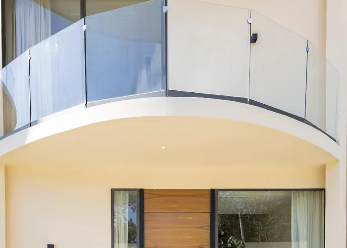 Mistiq Apartment
